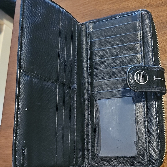 Coach Monogram Black and Cream Wallet - Picture 2 of 4